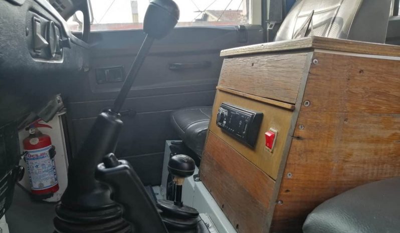 1991 Model 2.5 Petrol Land Rover Defender 110 full