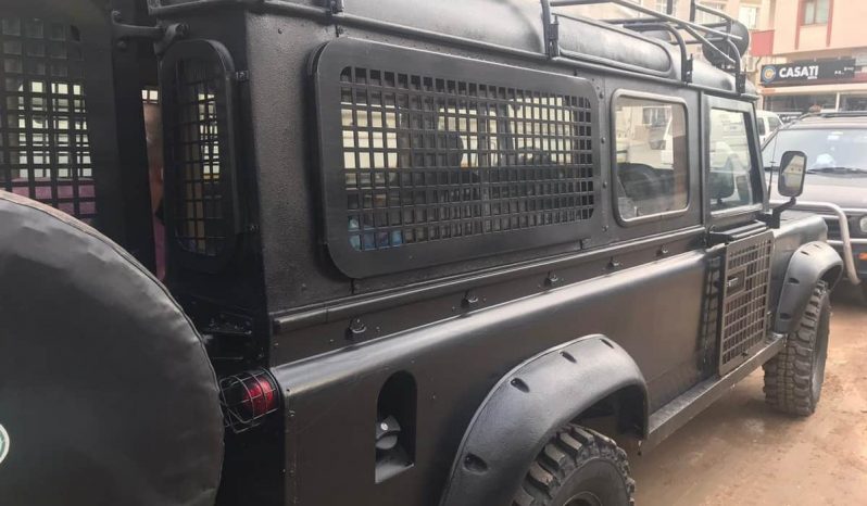 1992 Model Defender 110 2.5D 2 Door Hard Top full