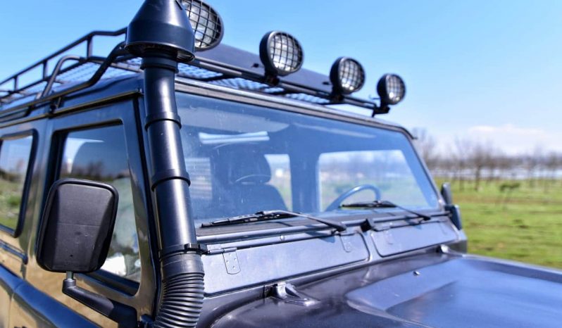 1992 Model 2.5 Diesel Land Rover Defender 110 full