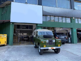 Land Rover Defender 1967 Series 2A Cabrio 3-door green