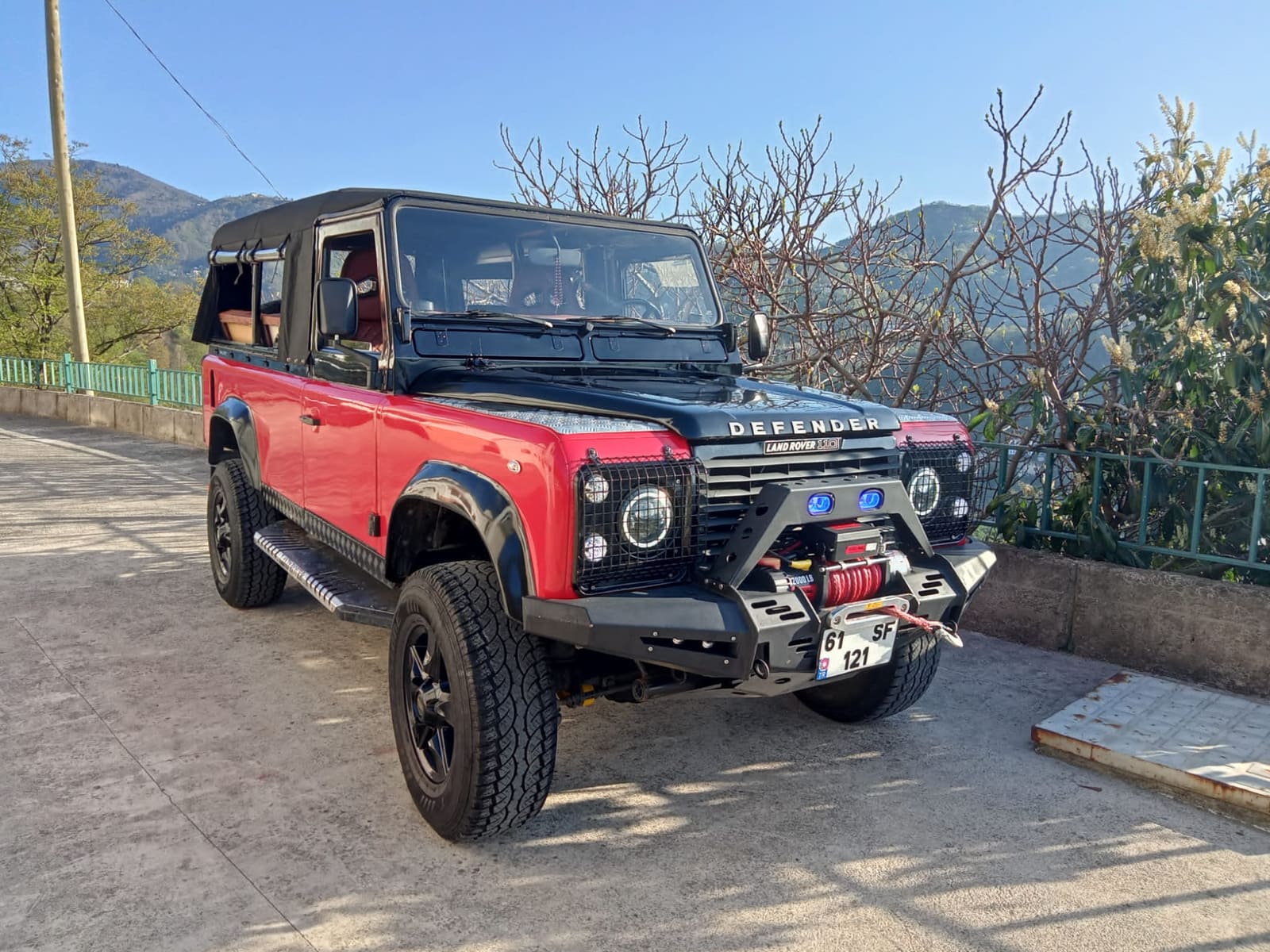 1992 Land Rover Defender 110 2.5 D Station Wagon 3-doors red - For