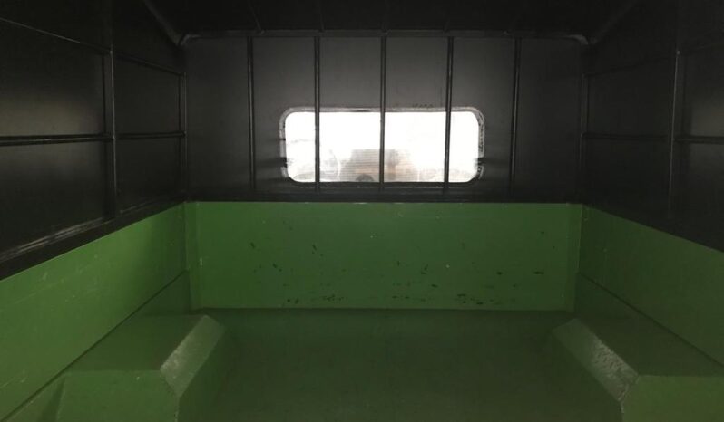 1993 Model Land Rover Defender 90 Pickup 2-door green full